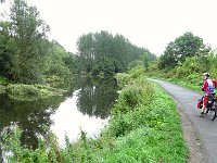 pl  DSC04588  Fietspad langs de rivier Lagan.