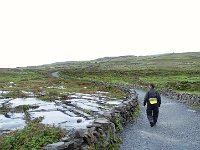 pl  DSC05072  Voetpad van visitor center naar Dun Aengus.