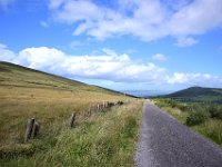 Z50_5450  Na de top het uitzicht over Tralee Bay : fietsvakantie, Ierland